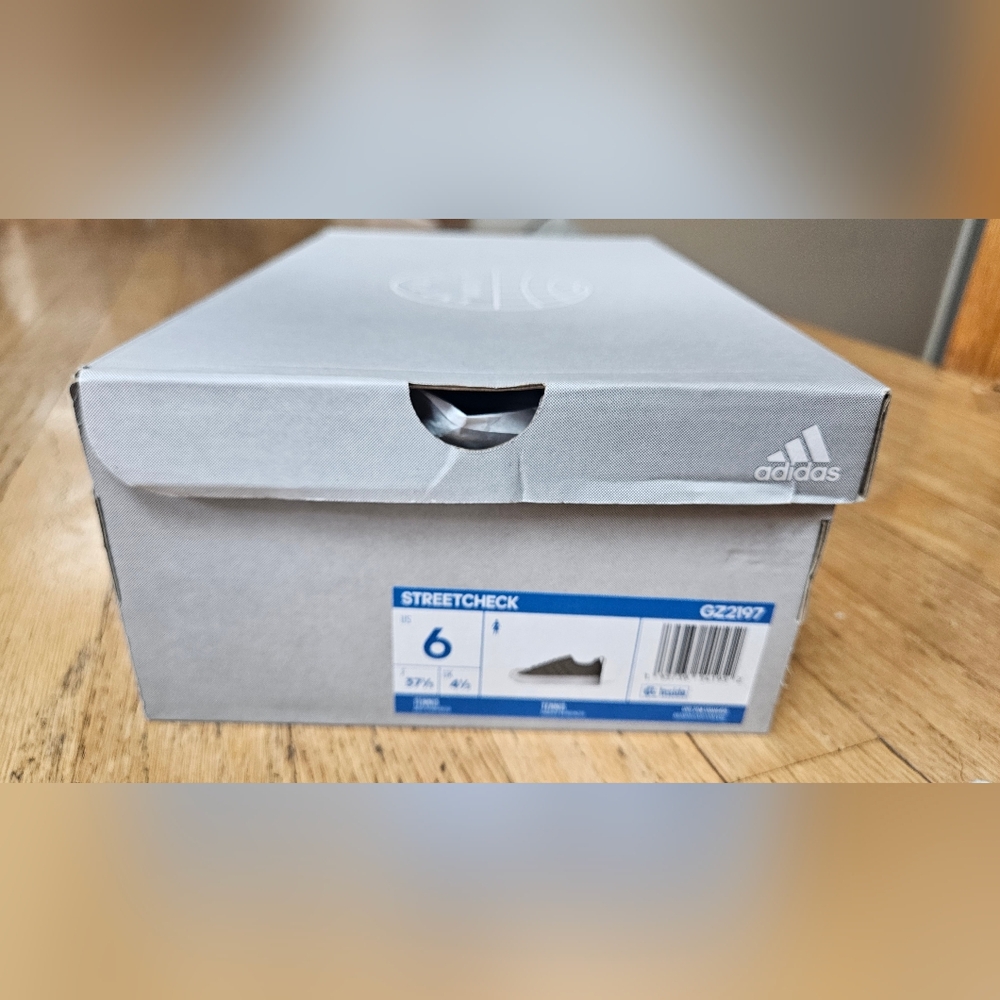 Adidas Streetcheck Cloudfoam Women's Tennis Shoes (GZ2197) Size 6 - Picture 4 of 4